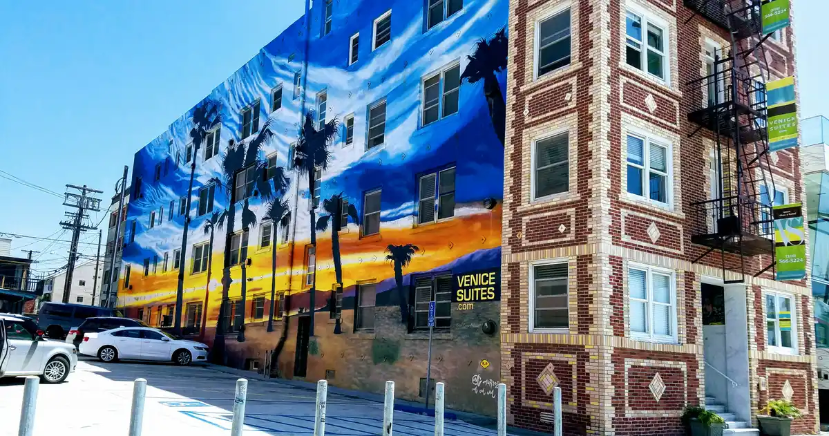 How a Mural Can Transform a Small Business (and Why More Owners Are Investing)